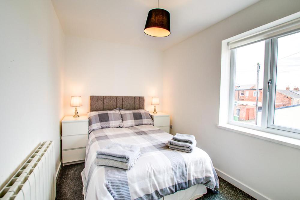 Sunderland Short Stays 2 Bedroom Apartment Free Parking Fulwell Sr6 Екстер'єр фото